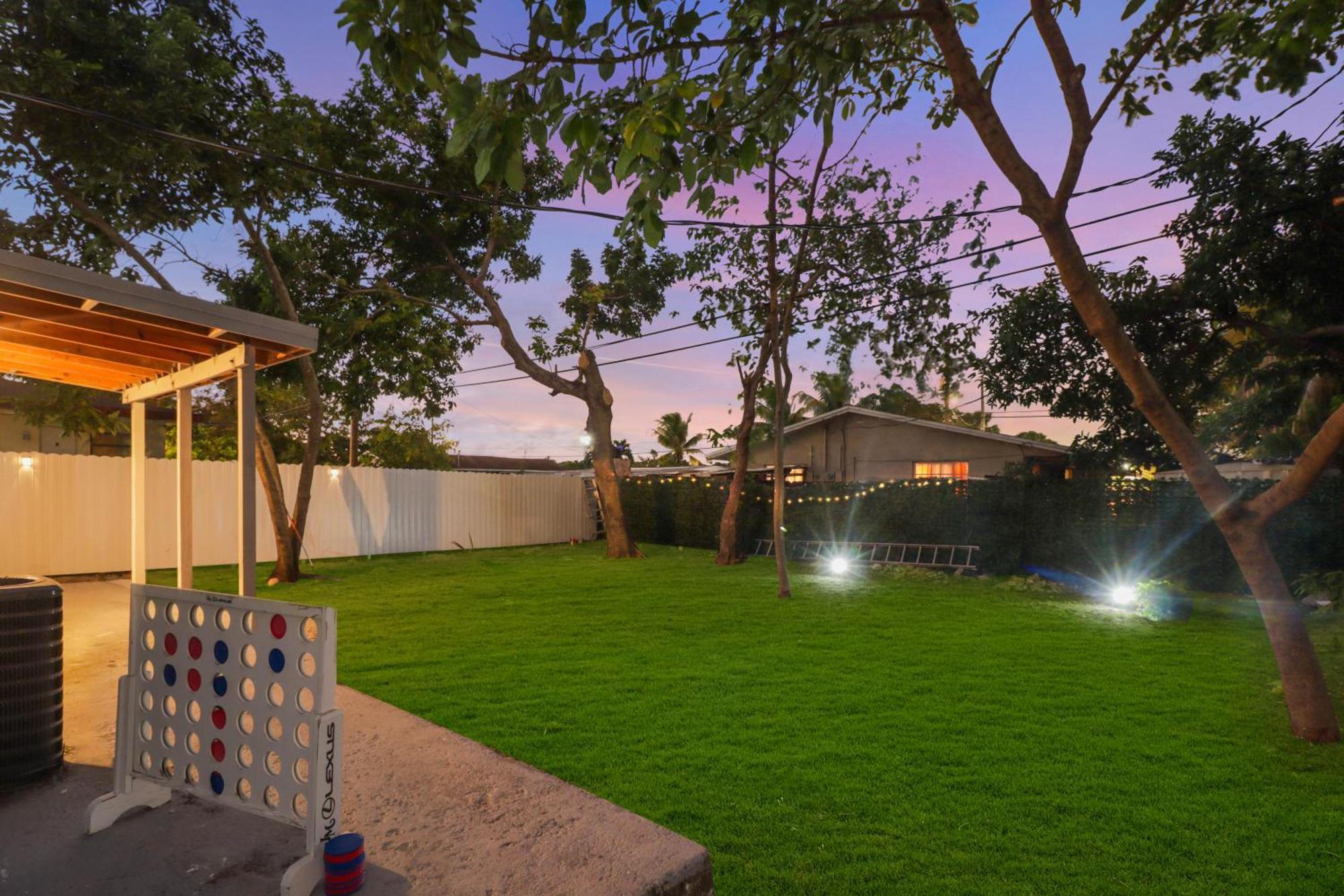 Spacious And Luxurious Home Centrally Located Between Miami And Ft. Lauderdale Miramar Eksteriør bilde